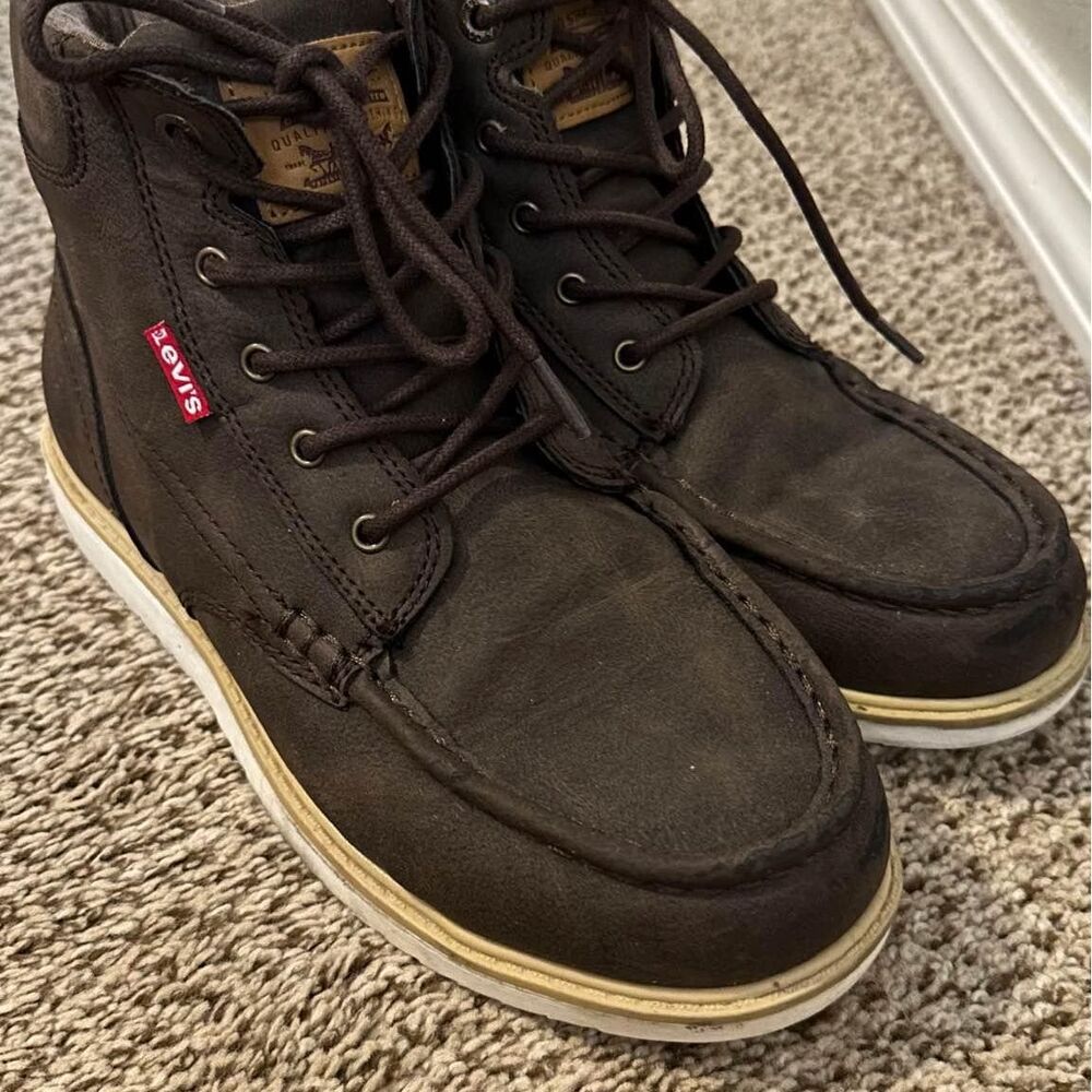 Levi Boys Boots size 6